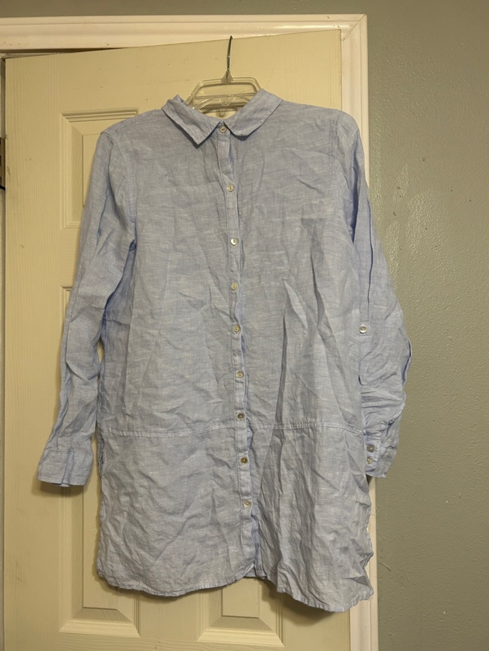 Moving🛻Sale Tahari blue linen tunic roll tab sleeve